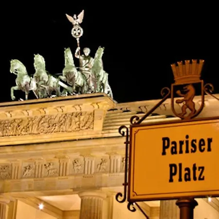 Lebensquelle Am Checkpoint Charlie Hotel