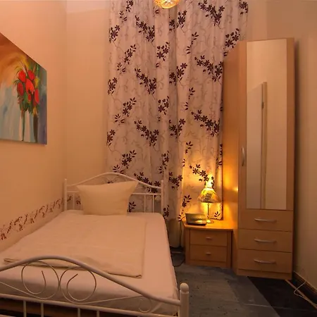 Guest house Hotel-pension Ariane Am Kurfurstendamm Berlin