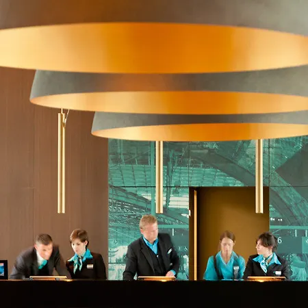 One Berlin-hauptbahnhof ברלין