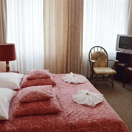 Guest house Ingeborg 2*