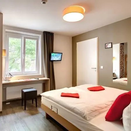 Meininger Mitte Hotel 3*