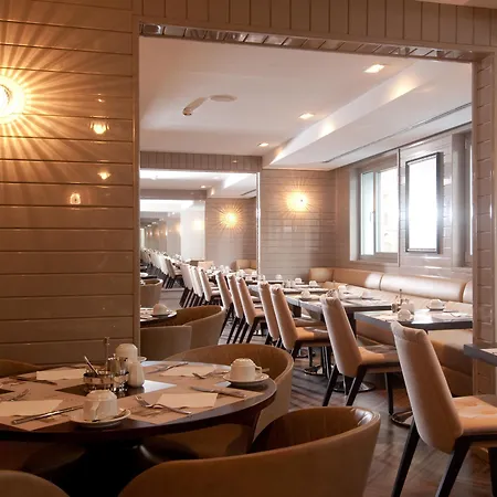 Titanic Comfort Mitte Отель 3*
