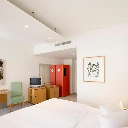 Radisson Red Kudamm Hotel
