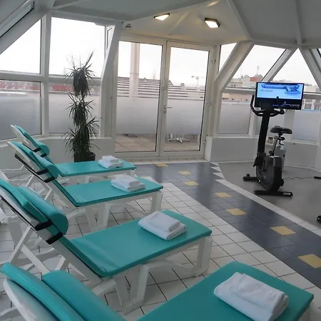 Moxy Humboldthain Park Otel
