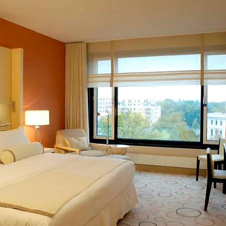 Sheraton Grand Esplanade 5*