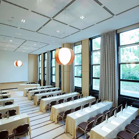 Sheraton Grand Esplanade Hotel