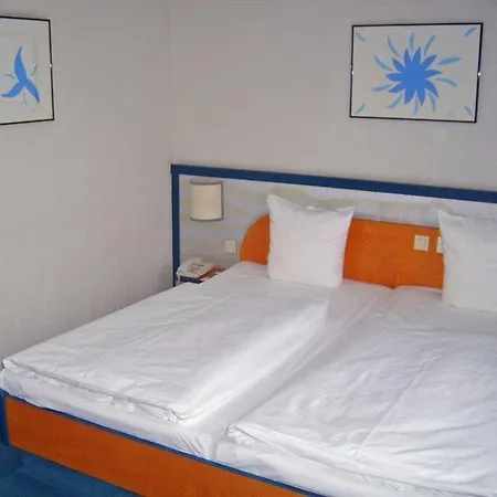 Отель Sorat 3*