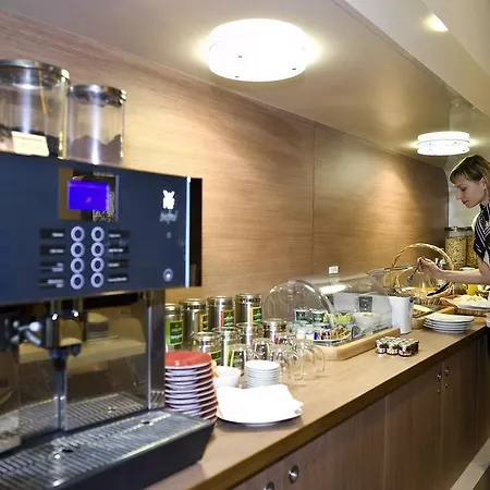 Adagio Kurfuerstendamm Aparthotel 4*