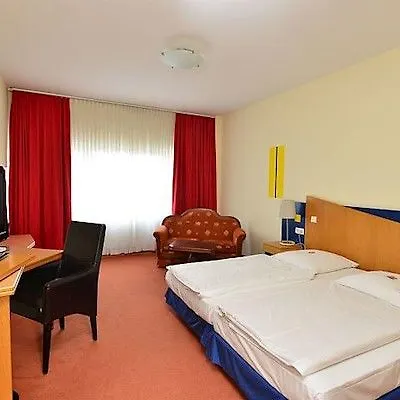 Gallery Hotel