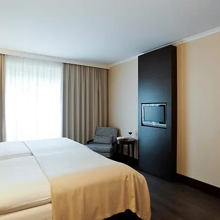 Otel Nh Kurfuerstendamm 4*