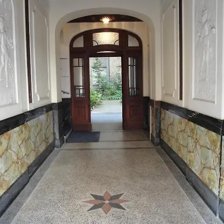 Hotel-pension Ariane Am Kurfurstendamm Guest house 3*