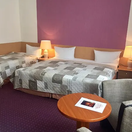 מלון Castell Am Kurfuerstendamm 3*