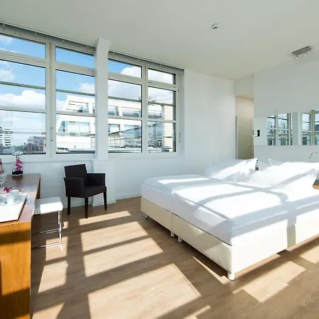 Hotel Ellington 4*