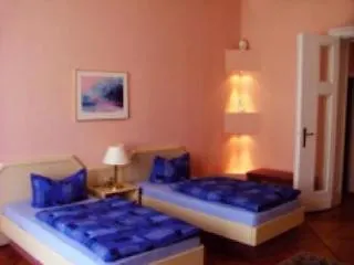 Astrid Am Kurfuerstendamm