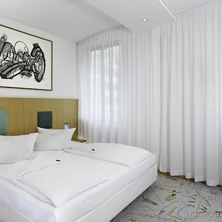 Radisson Red Kudamm