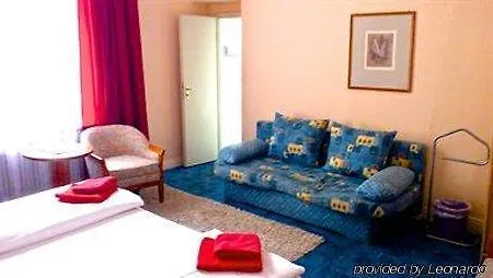 Castell Am Kurfuerstendamm 3* ברלין