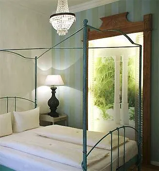 Lägenhetshotell Ackselhaus & Blue 4*