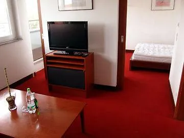 Lejlighedshotel Elegant Apartotel 3*