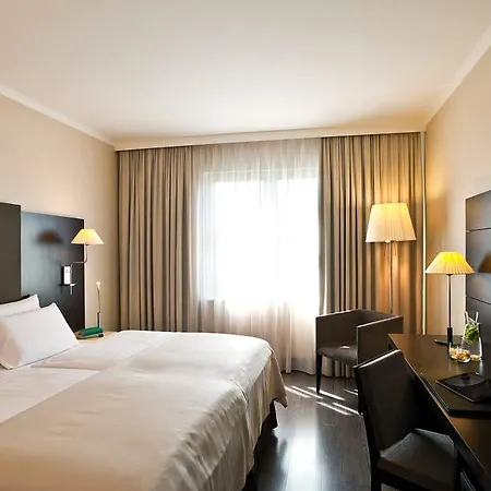 Nh Kurfuerstendamm Otel Berlin