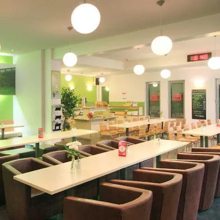 Hotel Meininger Alexanderplatz 3*