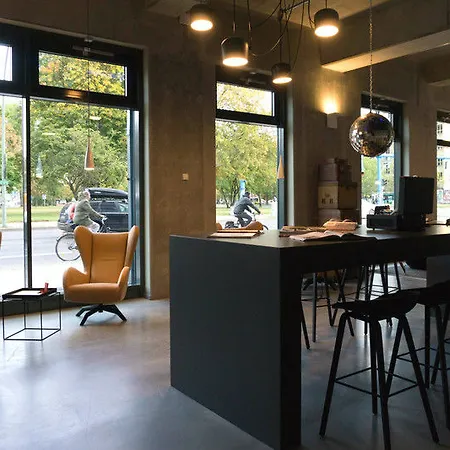 Moxy Ostbahnhof 4*