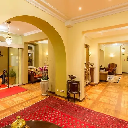 Hotel Myer's