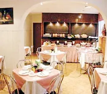 Hotel Adam 2*