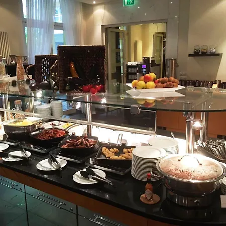 Mercure & Residenz Checkpoint Charlie 4*