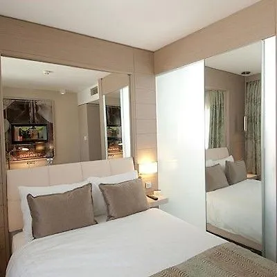 Titanic Comfort Mitte Отель 3*