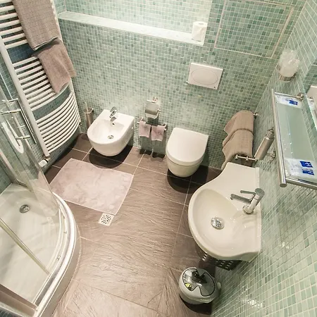 Visage Apartment *