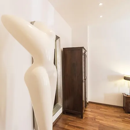 Apartment Visage *