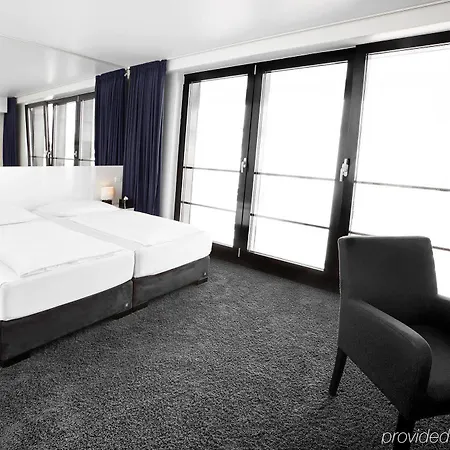 Lindemann's Hotel 3*