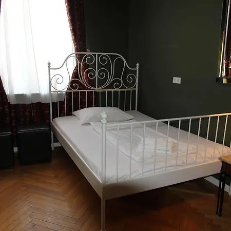 Hotel Hotel Am Adenauerplatz