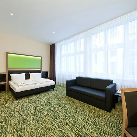 Garner - Charlottenburg, An Ihg 3* Berlin
