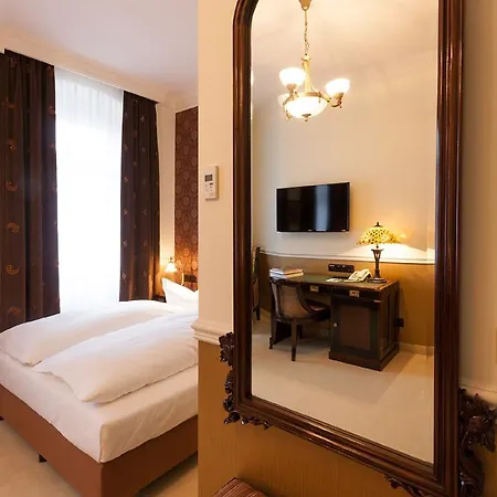 Hotel Myer's 4*