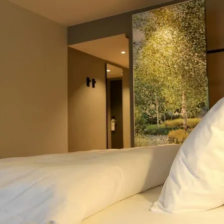 Hotel The Yard 4*
