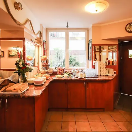 Atrium Charlottenburg Hotel 3*