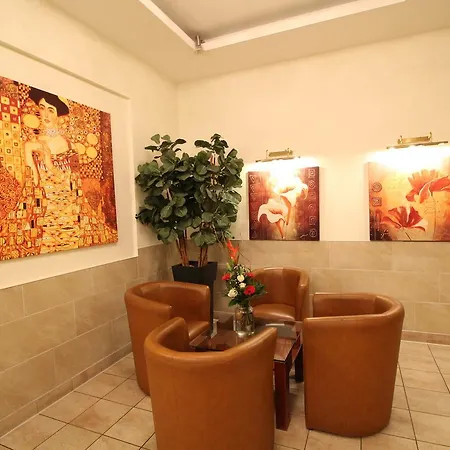 Atrium Charlottenburg 3*