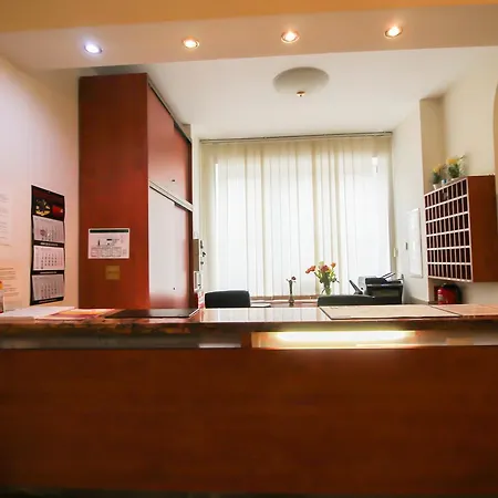 Atrium Charlottenburg 3* Berlim