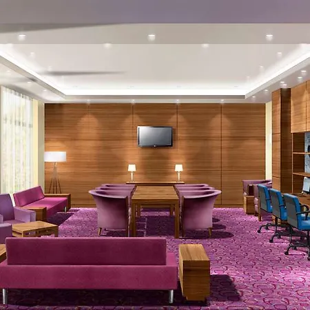 Hotel Hampton By Hilton West 3*