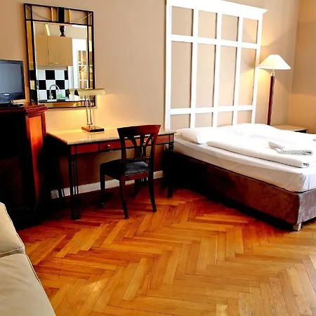 Hotel Am Adenauerplatz