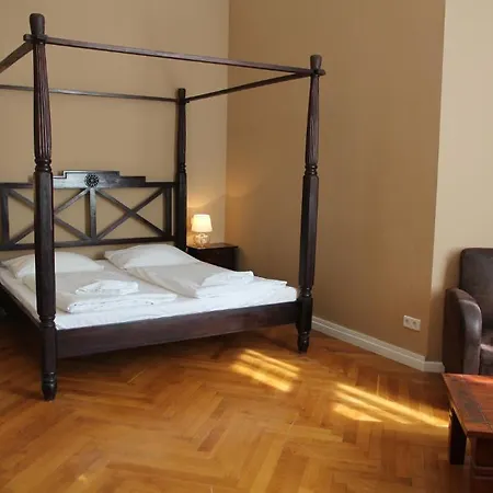 Hotel Am Adenauerplatz Hotel 3*