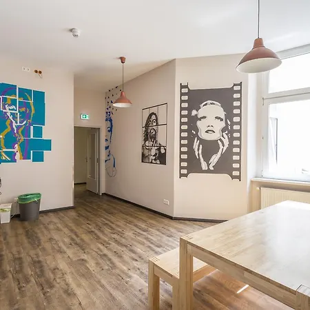 Hostel Sunflower