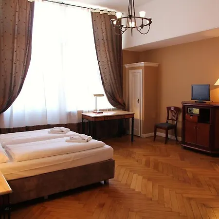 Hotel Hotel Am Adenauerplatz 3*