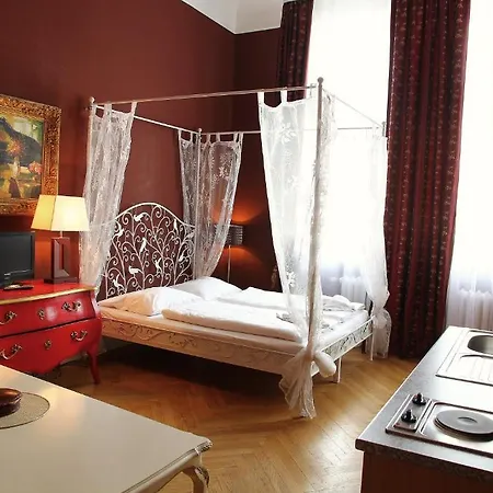 Hotel Am Adenauerplatz 3*