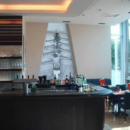 Airporthotel Berlin-adlershof 3*