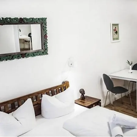 Guest house Absolut 2*
