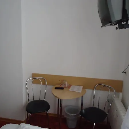 Adam Hotel