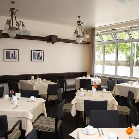 מלון Plaza Am Kurfuerstendamm