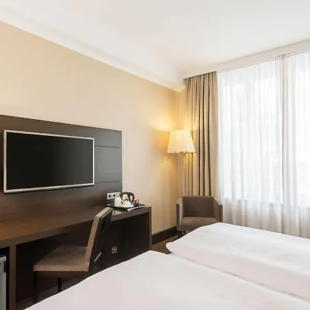 Nh Kurfuerstendamm Otel 4*